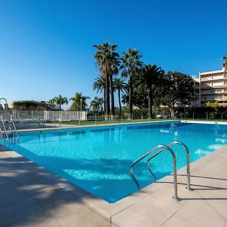 Dans Belle 6 Personnes Piscine Et Tennis Apartmán