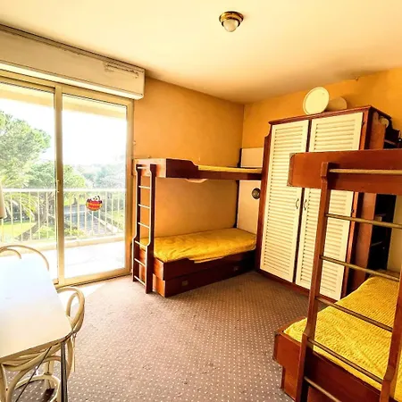 Dans Belle 6 Personnes Piscine Et Tennis Apartmán
